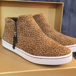 Cheetah print Clarks shoes!!!